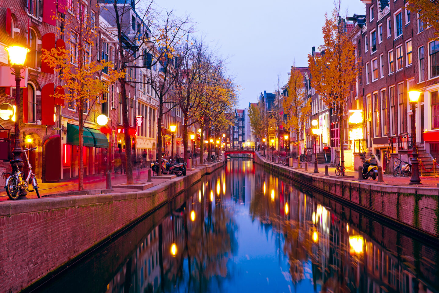 Amsterdam Bans Cannabis Use on Streets of Red Light District