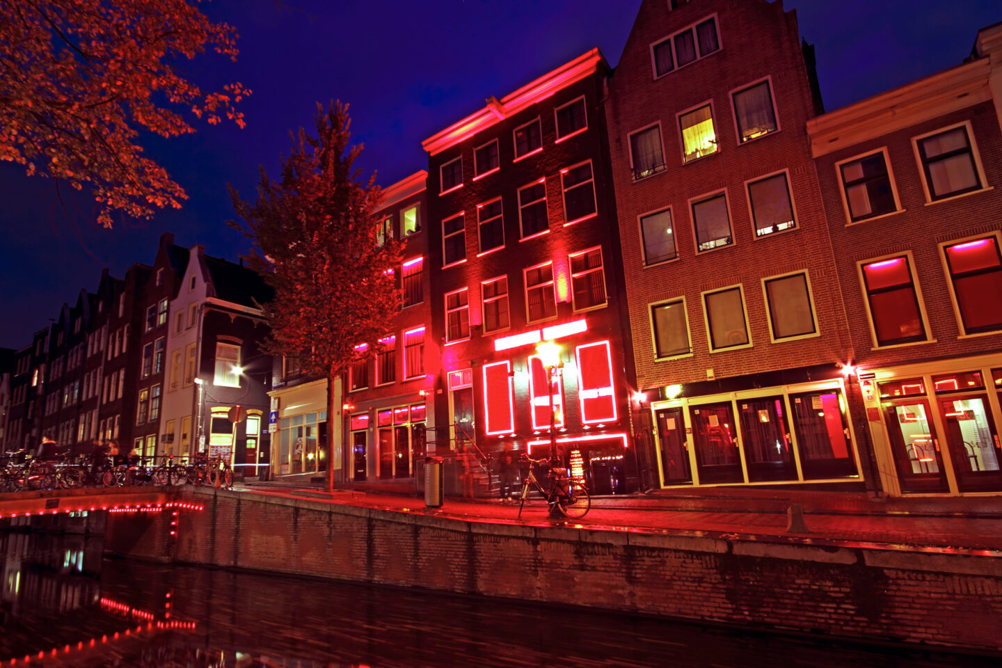 Ban on Outdoor Pot Smoking in Amsterdam’s Red Light District To Begin This Month